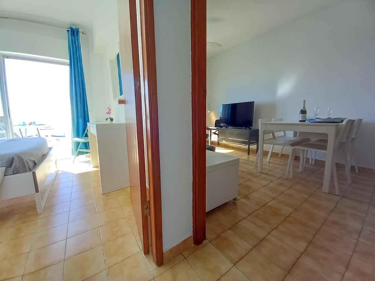 Mira Atlantico 13- Terraco Com Vista Mar E Cidade, Wifi, 80Mt Praia Quarteira Exterior photo